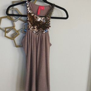 Embellished tank top with sparkly beige light sweater material